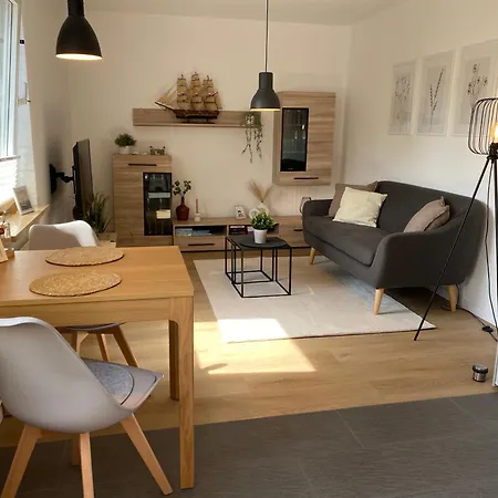 Mundt Apartment *